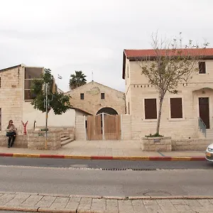 אכסניית אל יאחור , חיפה ישראל