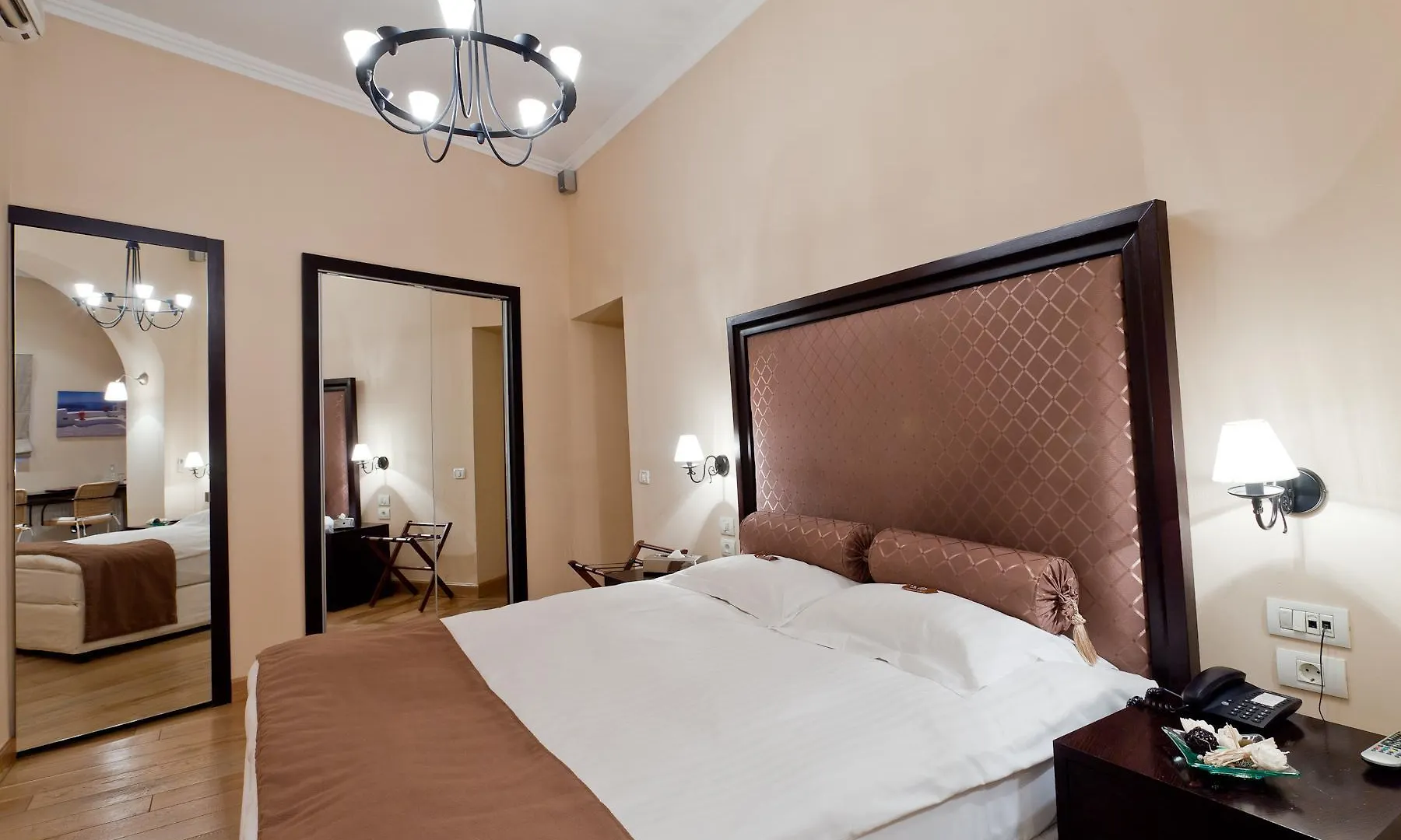Moxa Bucharest Boutique Hotel